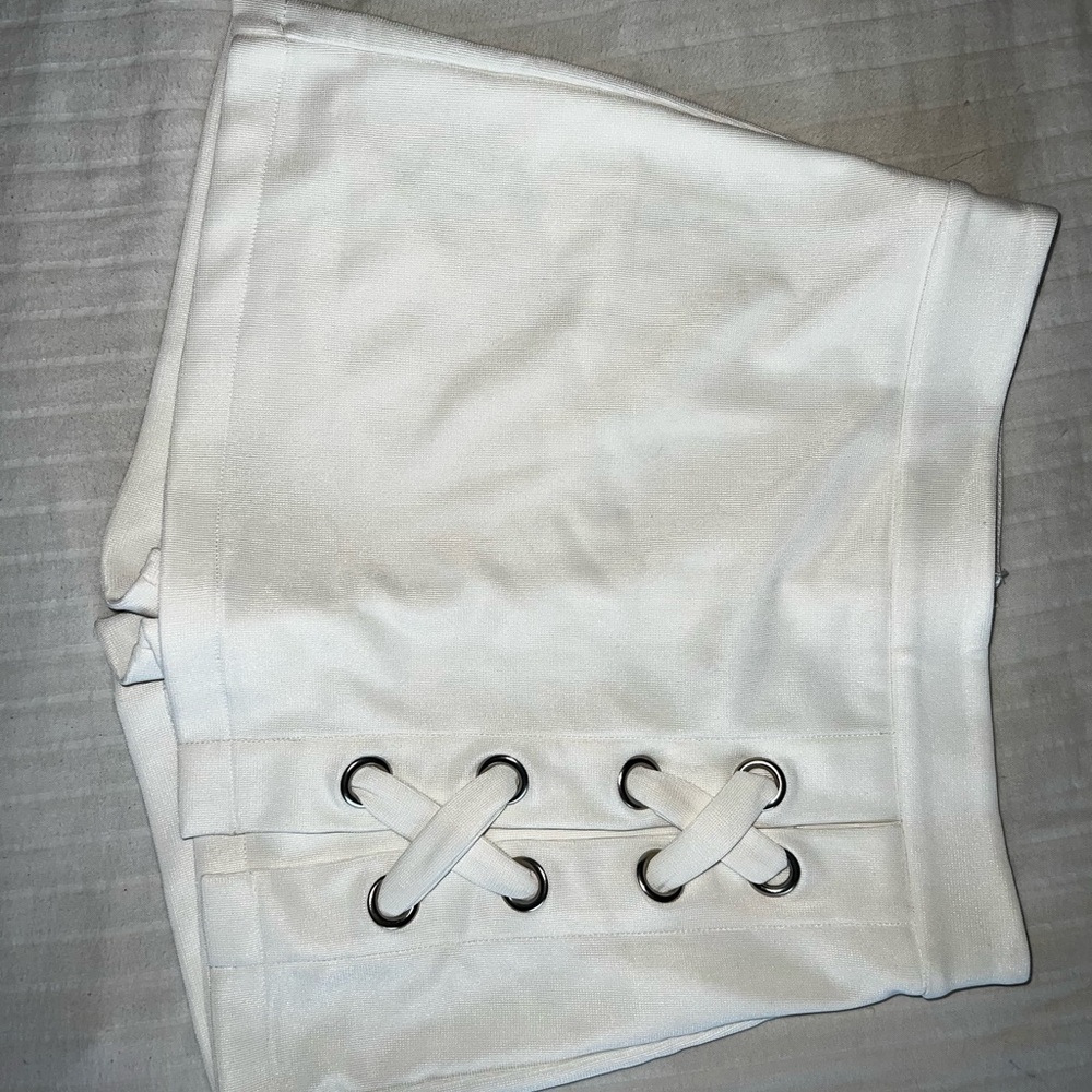 Skort white